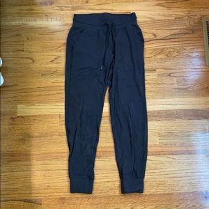 Lulu joggers